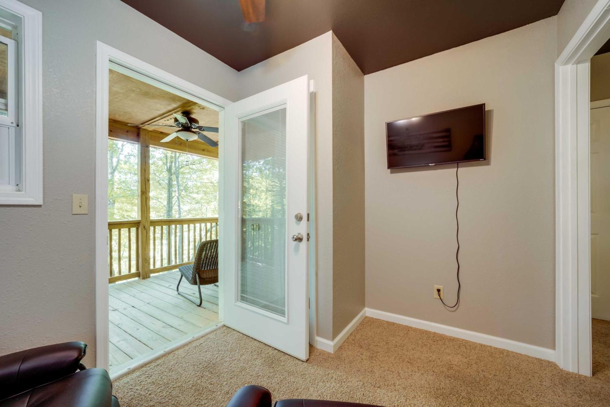 Cozy Whittier Cabin And Yard And Hot Tub, Pets Welcome 외부 사진