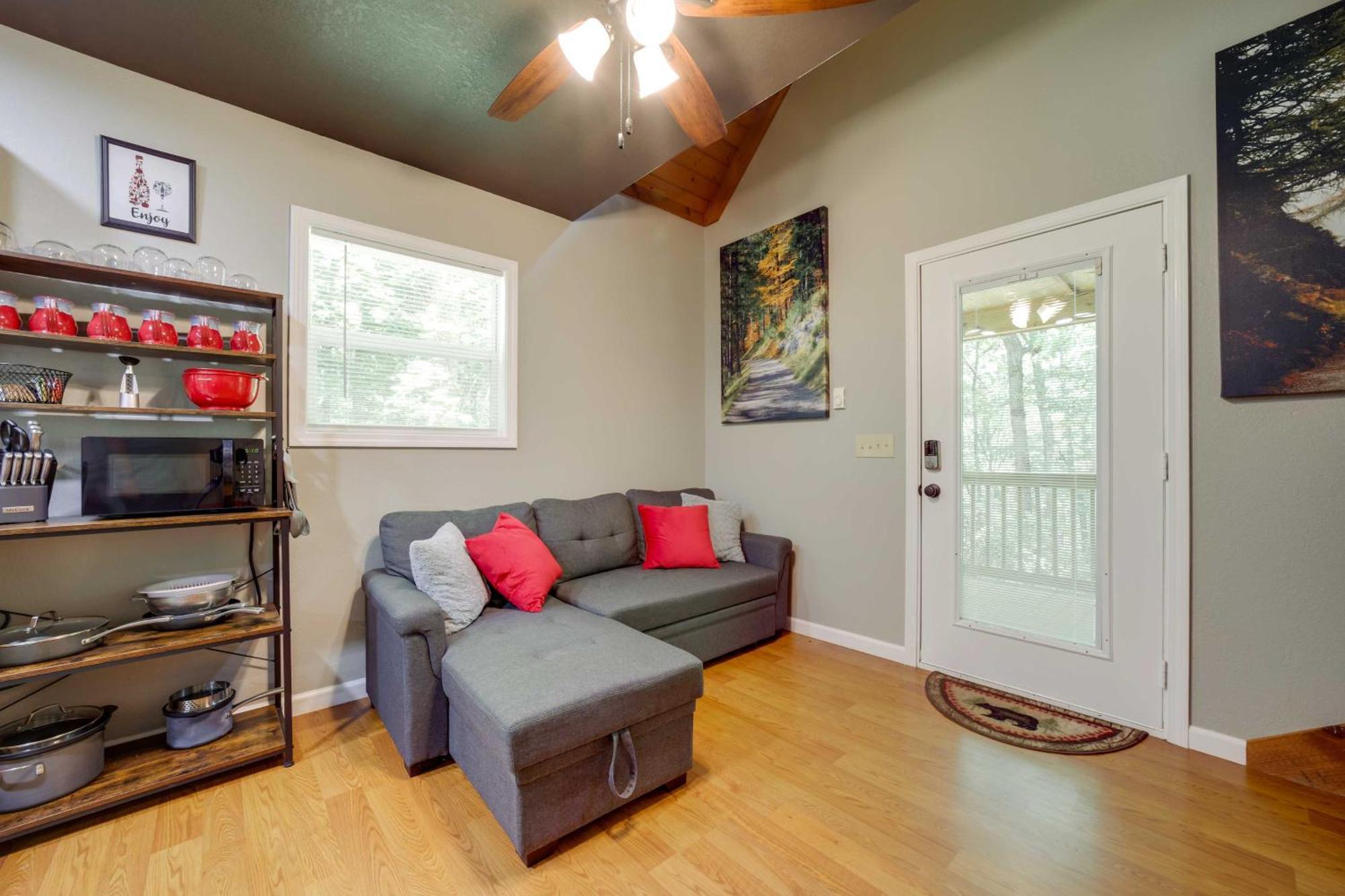 Cozy Whittier Cabin And Yard And Hot Tub, Pets Welcome 외부 사진