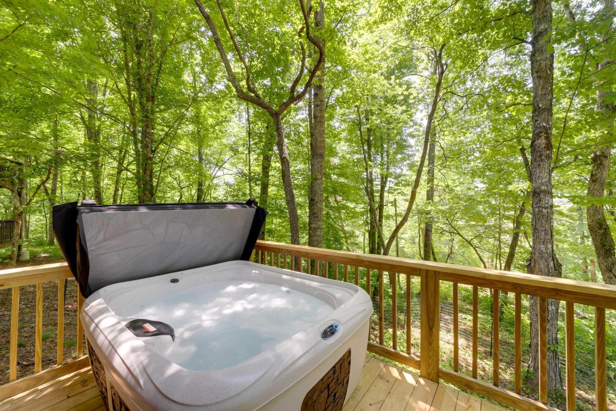Cozy Whittier Cabin And Yard And Hot Tub, Pets Welcome 외부 사진