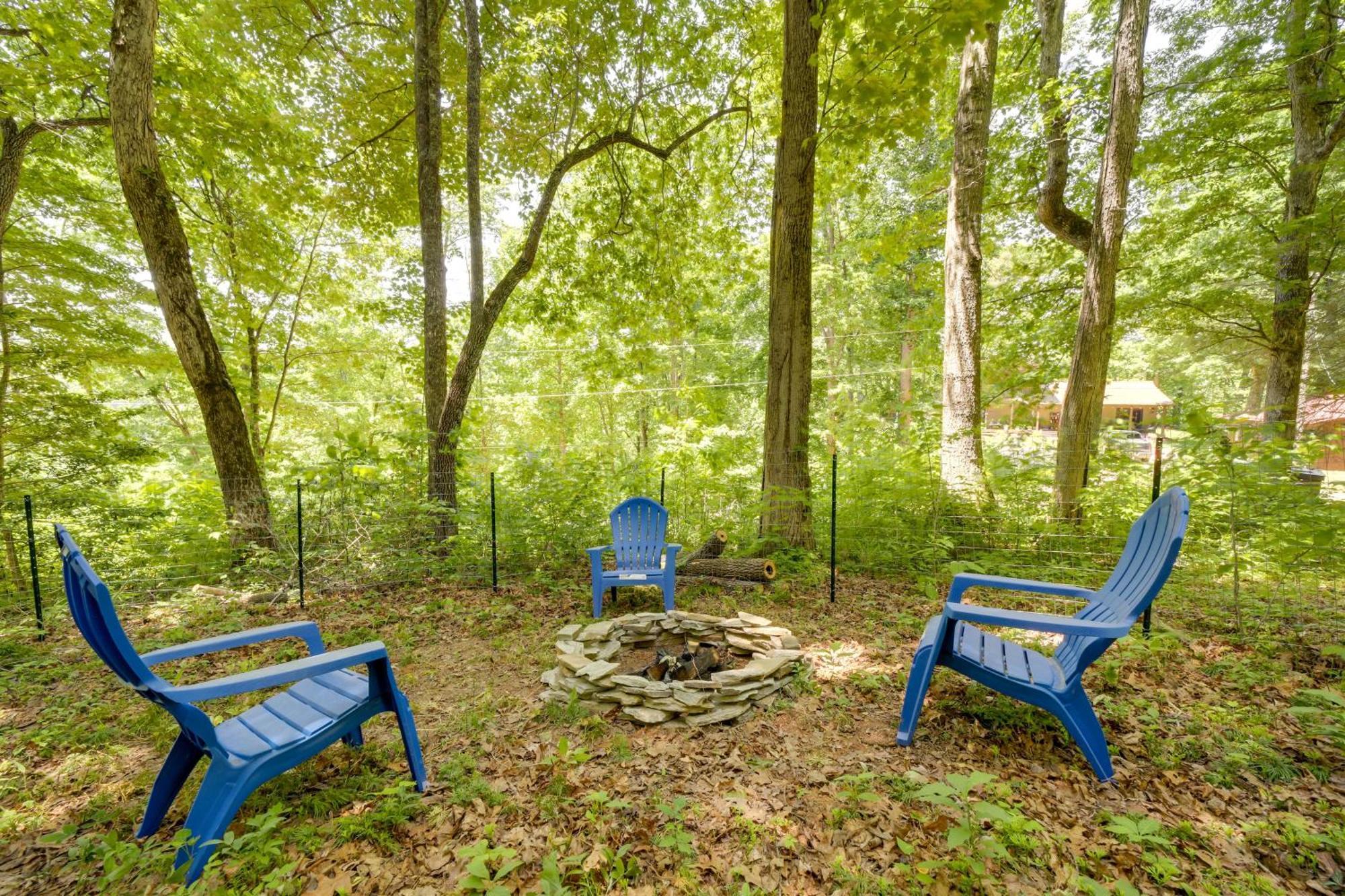 Cozy Whittier Cabin And Yard And Hot Tub, Pets Welcome 외부 사진